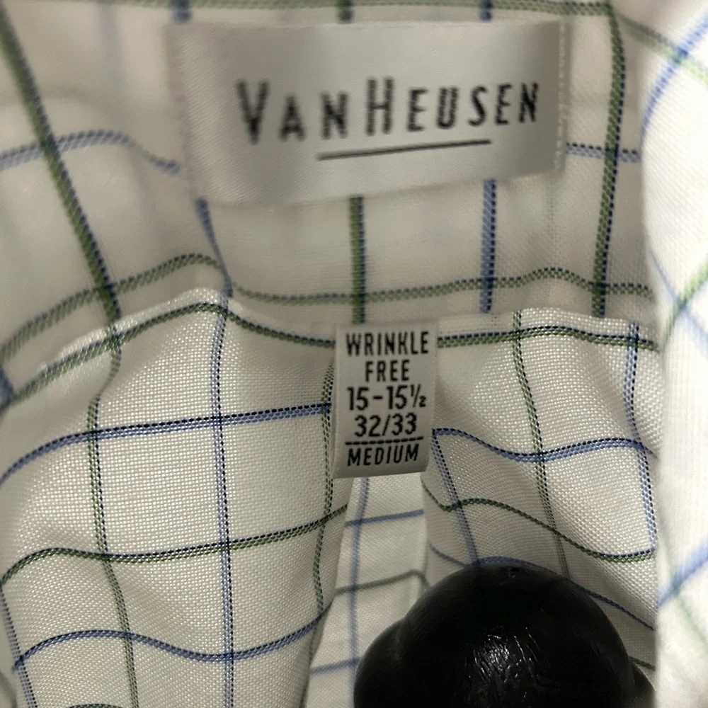 Van Heusen Men's White and Blue Plaid Shirt. - Picture 4 of 6
